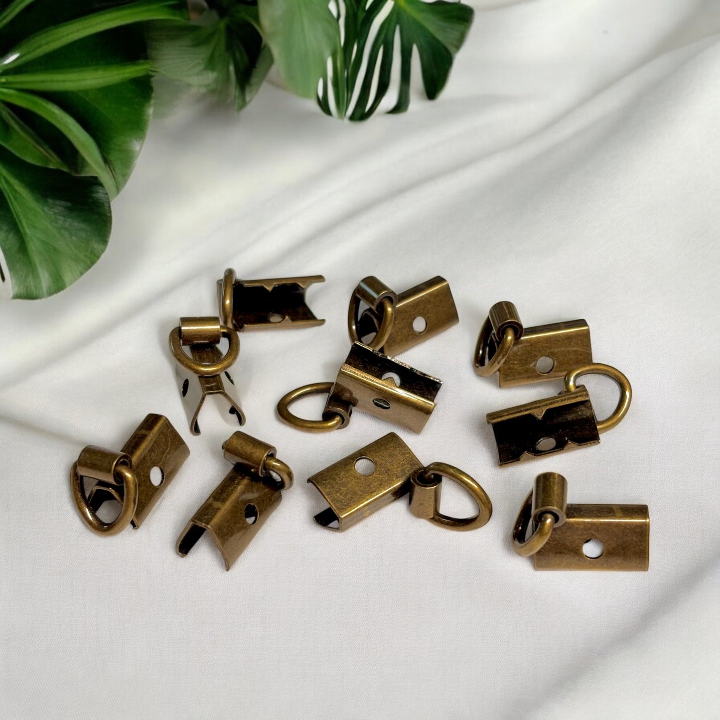 Small D-Ring Crimps with Rivet Attachment – Antique Brass (Set of 10)